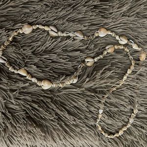 Shell necklace